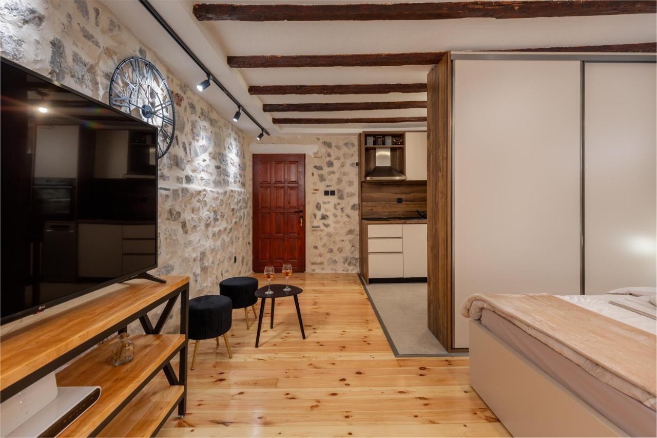 Quince&Sparkle Apartments Old Town Kotor Eksteriør bilde